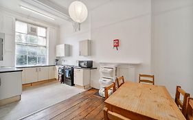 No 3 Georgian Shared House - By Clifton Short Lets